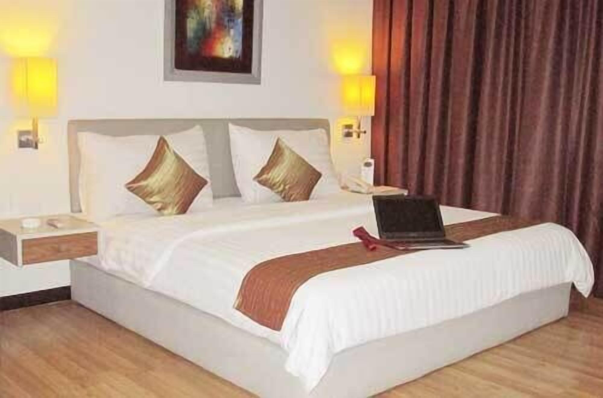 Swiss-Belexpress Jayapura Hotel Exterior photo