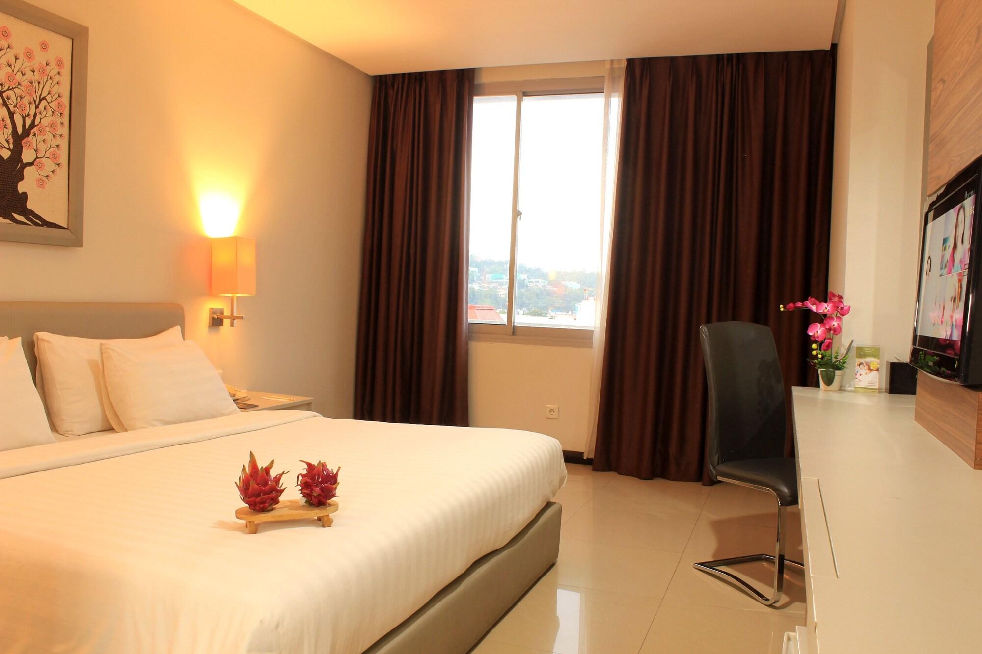 Swiss-Belexpress Jayapura Hotel Exterior photo