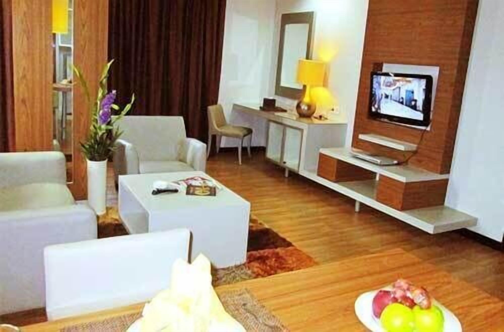 Swiss-Belexpress Jayapura Hotel Exterior photo