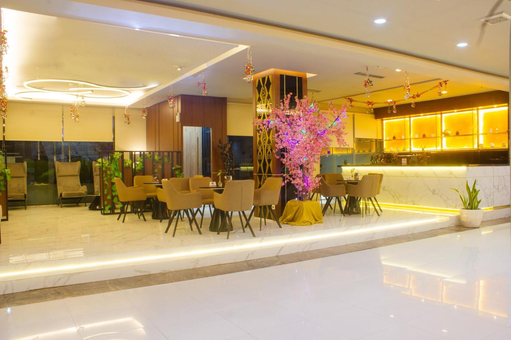 Swiss-Belexpress Jayapura Hotel Exterior photo