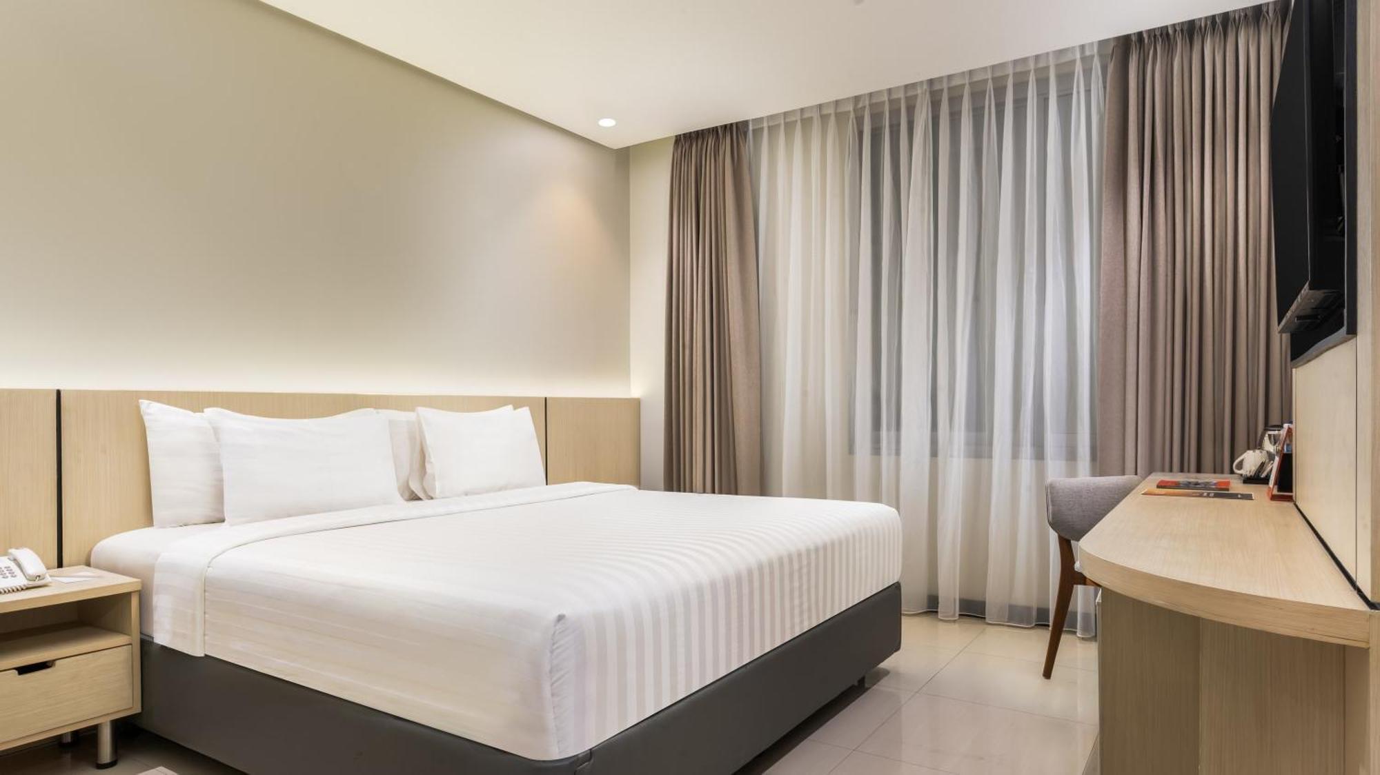 Swiss-Belexpress Jayapura Hotel Exterior photo