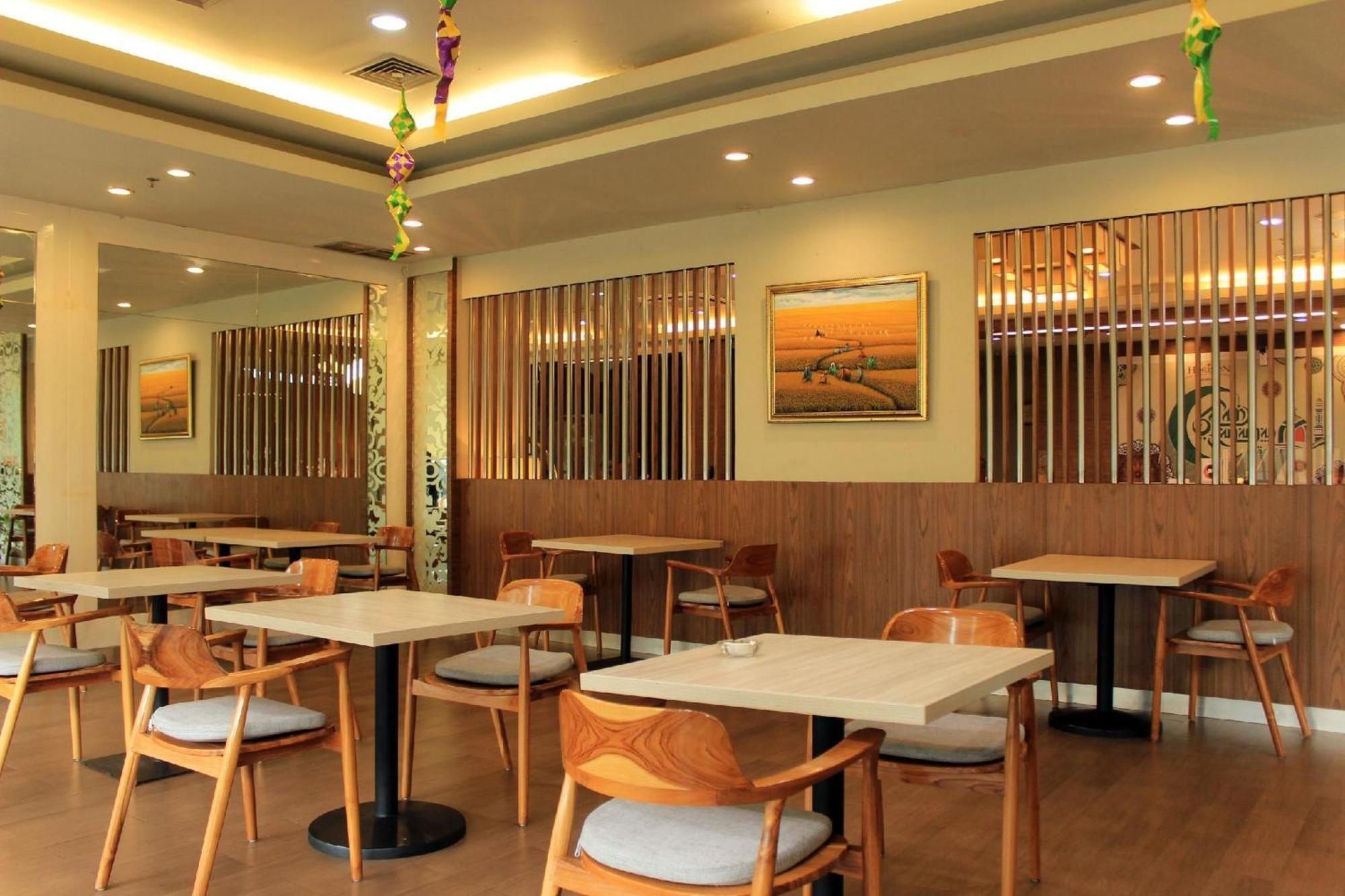Swiss-Belexpress Jayapura Hotel Exterior photo