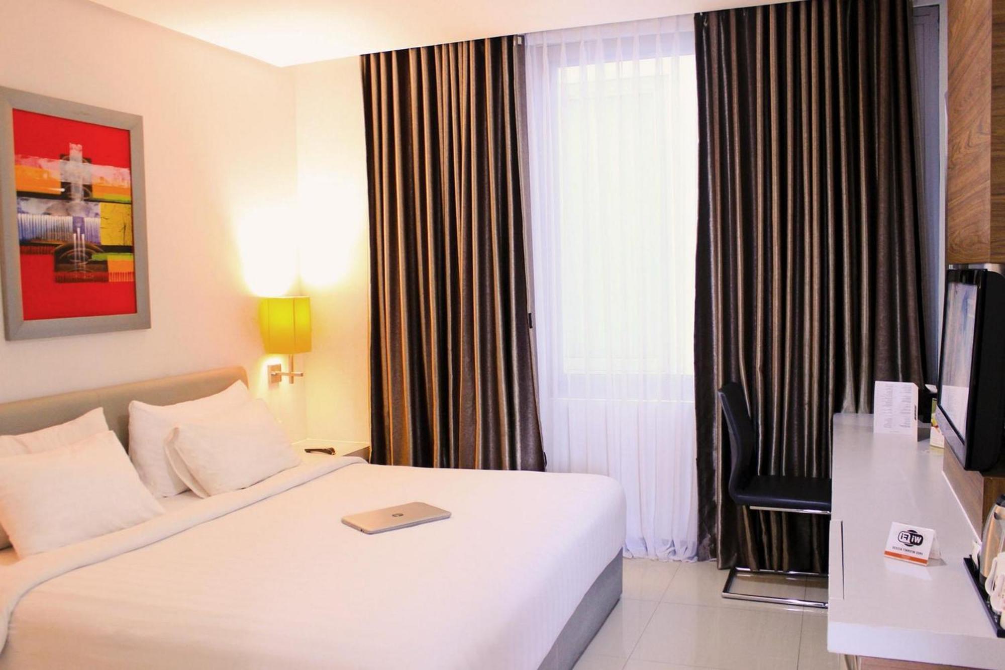 Swiss-Belexpress Jayapura Hotel Exterior photo