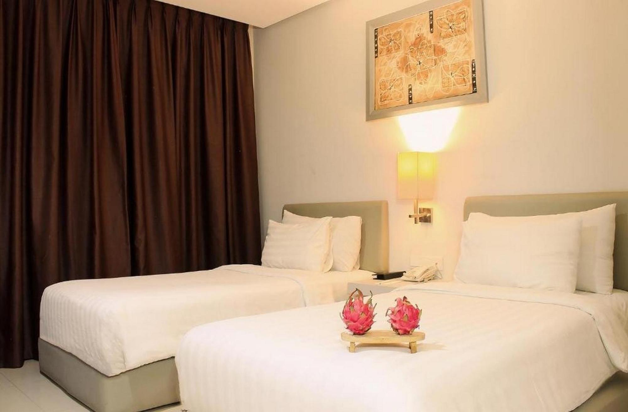 Swiss-Belexpress Jayapura Hotel Exterior photo