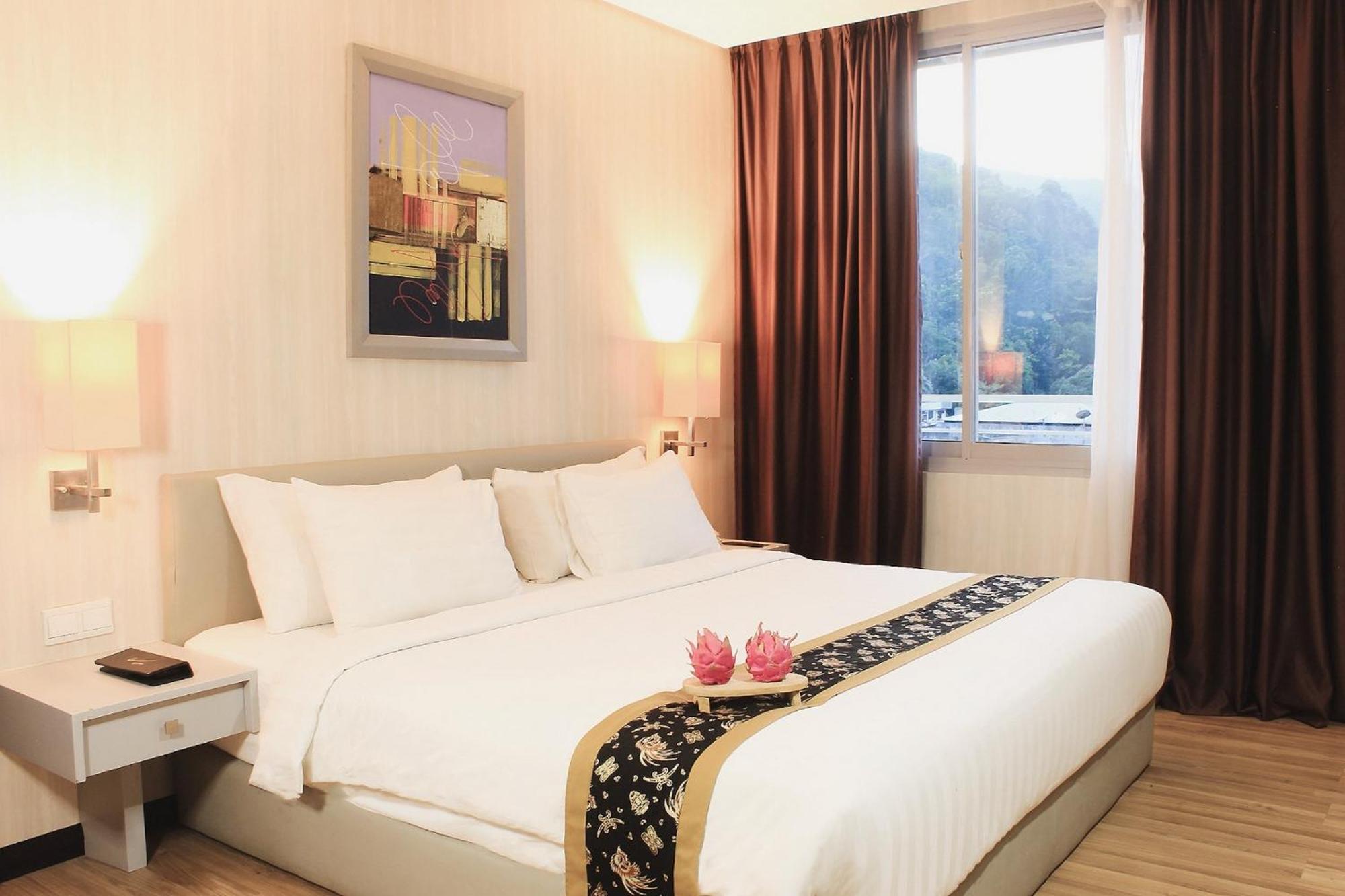 Swiss-Belexpress Jayapura Hotel Exterior photo